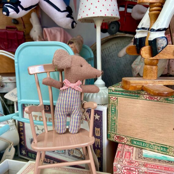 Sleepy Wakey Mice in Dolly Treasures Window for Benjamin Pollock's Toyshop Covent Garden