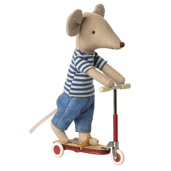 Louimax maileg mouse on red kick board